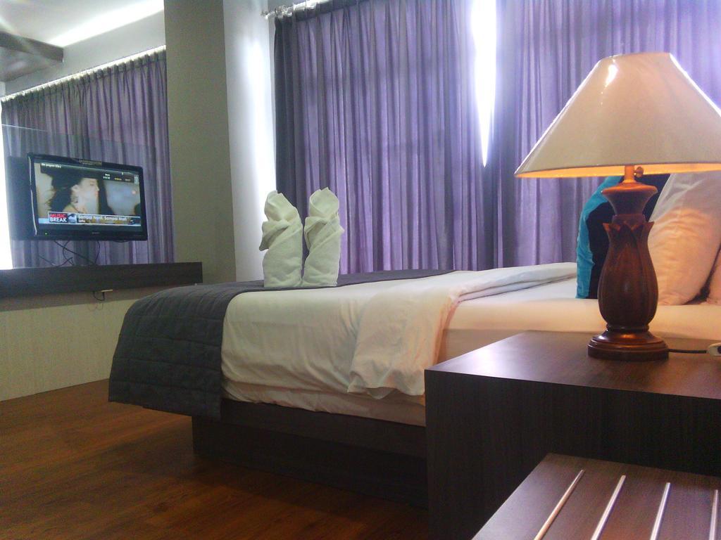 Hotel Victoria River View 반자르마신 객실 사진